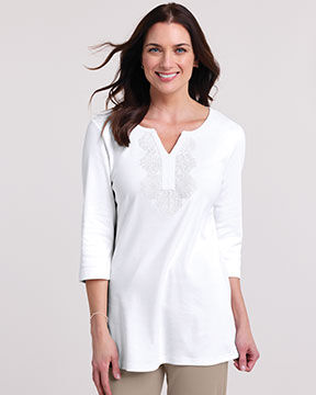 model wearing WHITE top