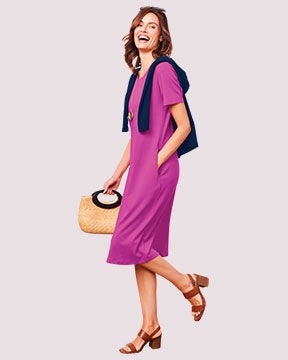 model wearing mauve dress