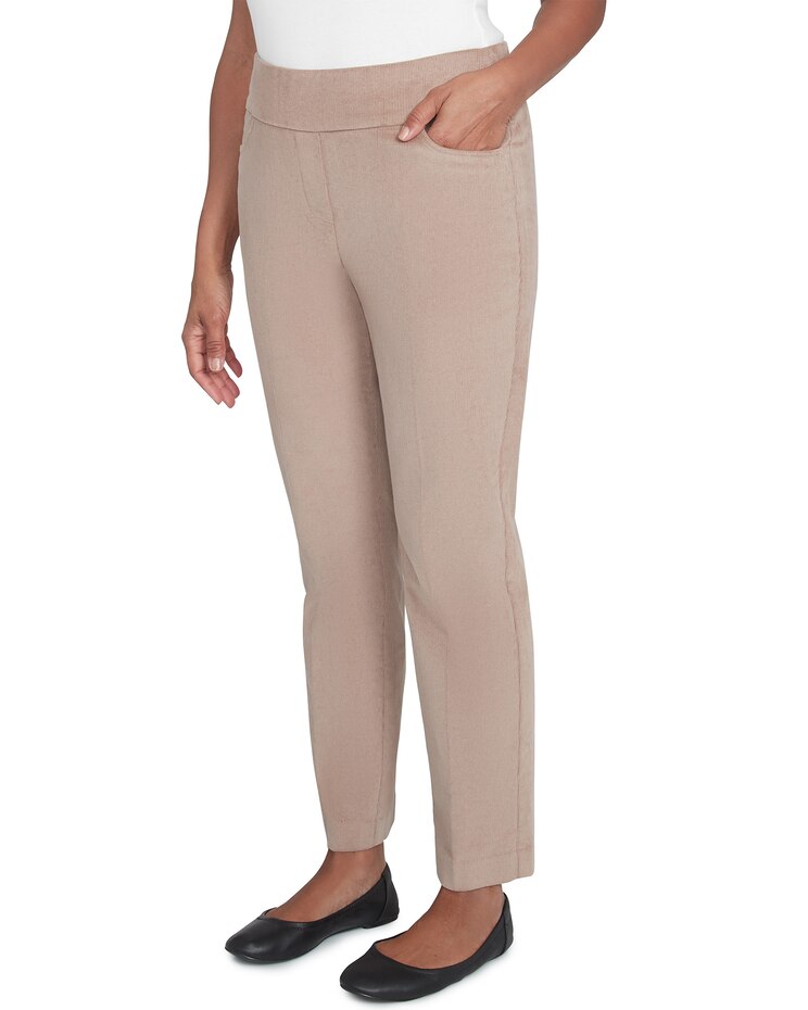 Alfred Dunner® Telluride Petite Classic Balanced Short Length Pant image number 3