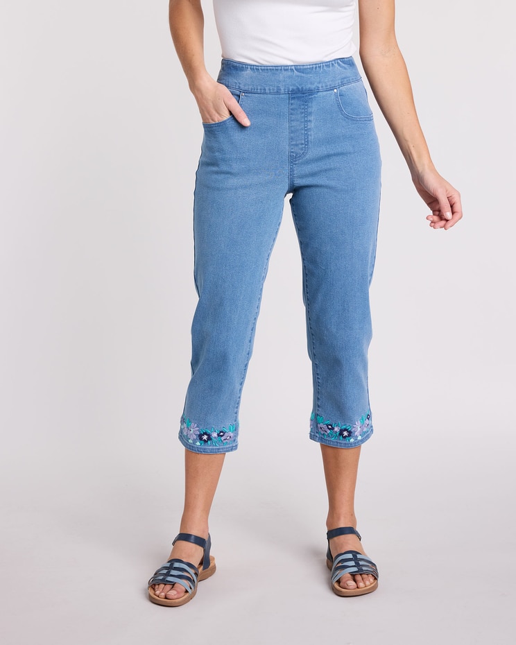 DenimEase™ Embroidered Flat-Waist Capris image number 1