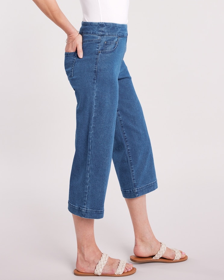 DenimEase™ Flat-Waist Wide Leg Crop Jeans image number 3