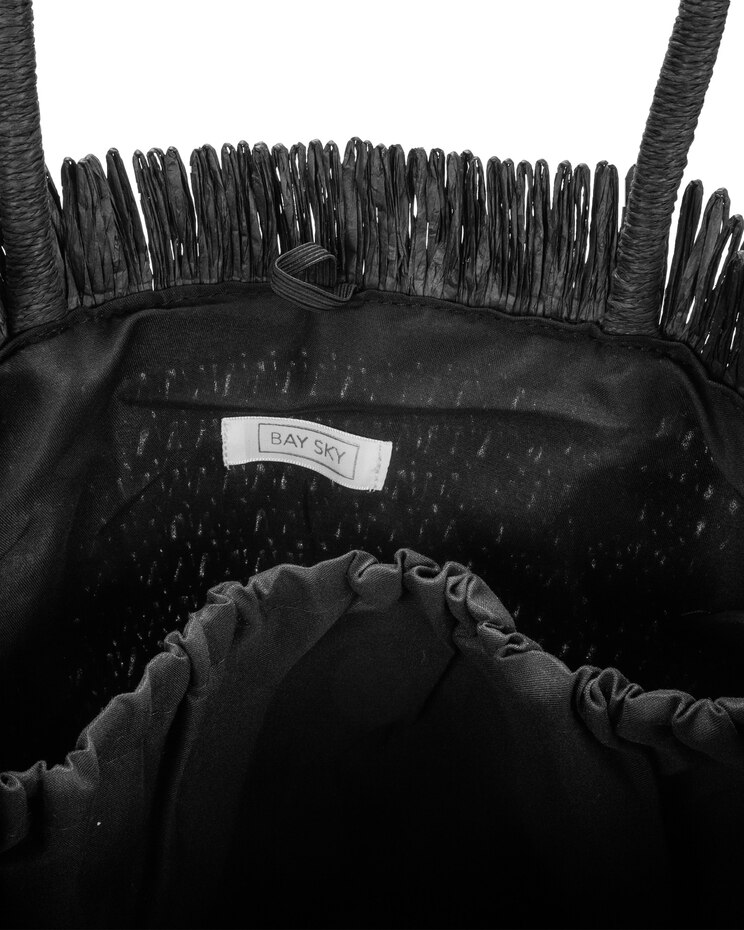Carefree - Paper Crochet Raw Edge Tote image number 3
