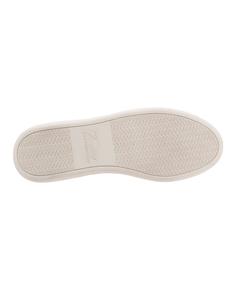 Anna Flat By Trotters image number 4