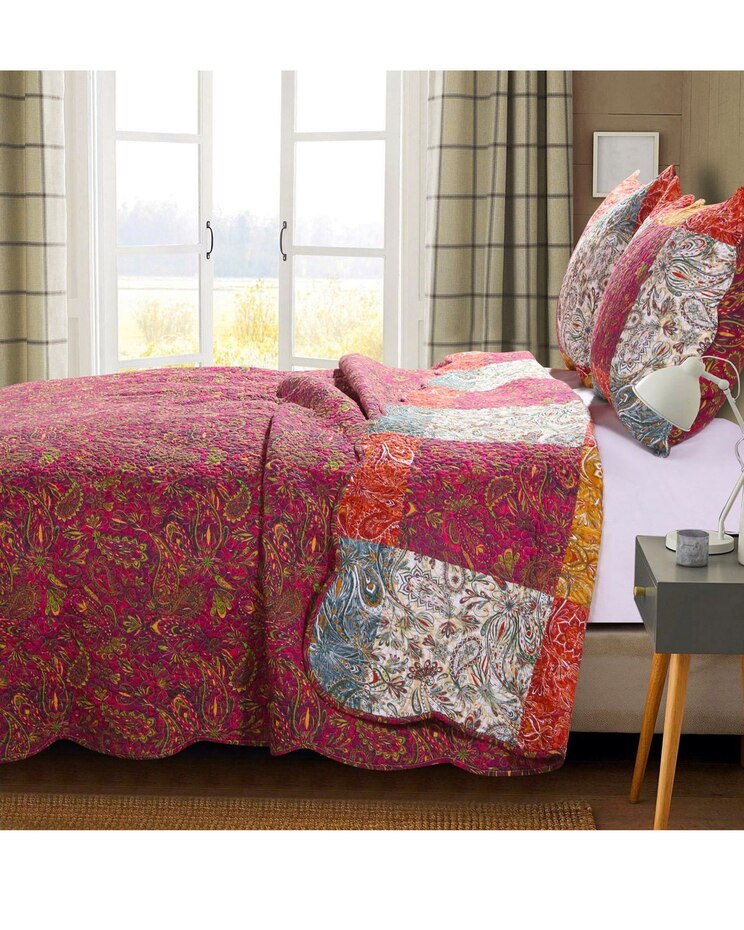 Paisley Slumber Quilt Set image number 1