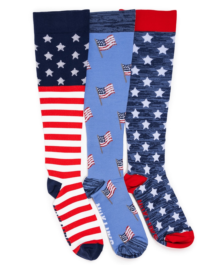 MUK LUKS® Unisex 3 PK Tall Nylon Blend Compression Socks image number 1