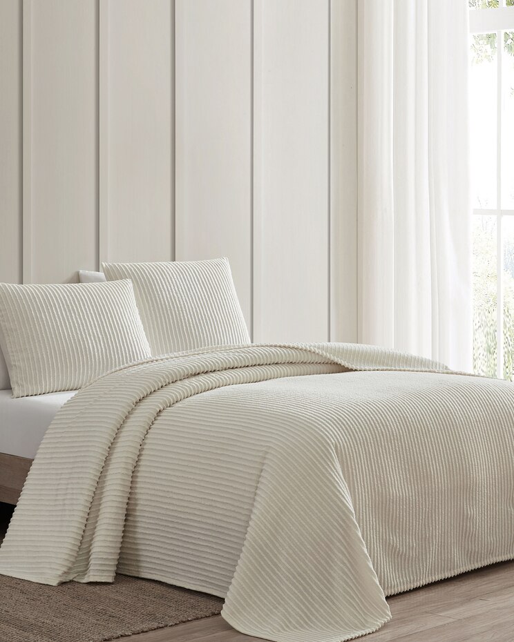 Channel Chenille Bedspread image number 1