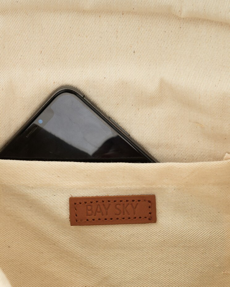 Glamor - Women's Raffia Braid Envelope Clutch image number 2