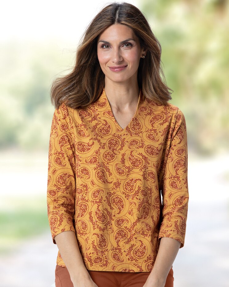 Prima™ Cotton Tonal Paisley Narrow-V Tee image number 1