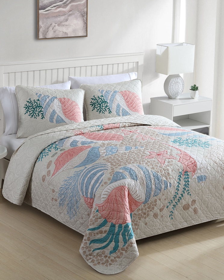 Caribbean Joe Coastal Quilt Set image number 1