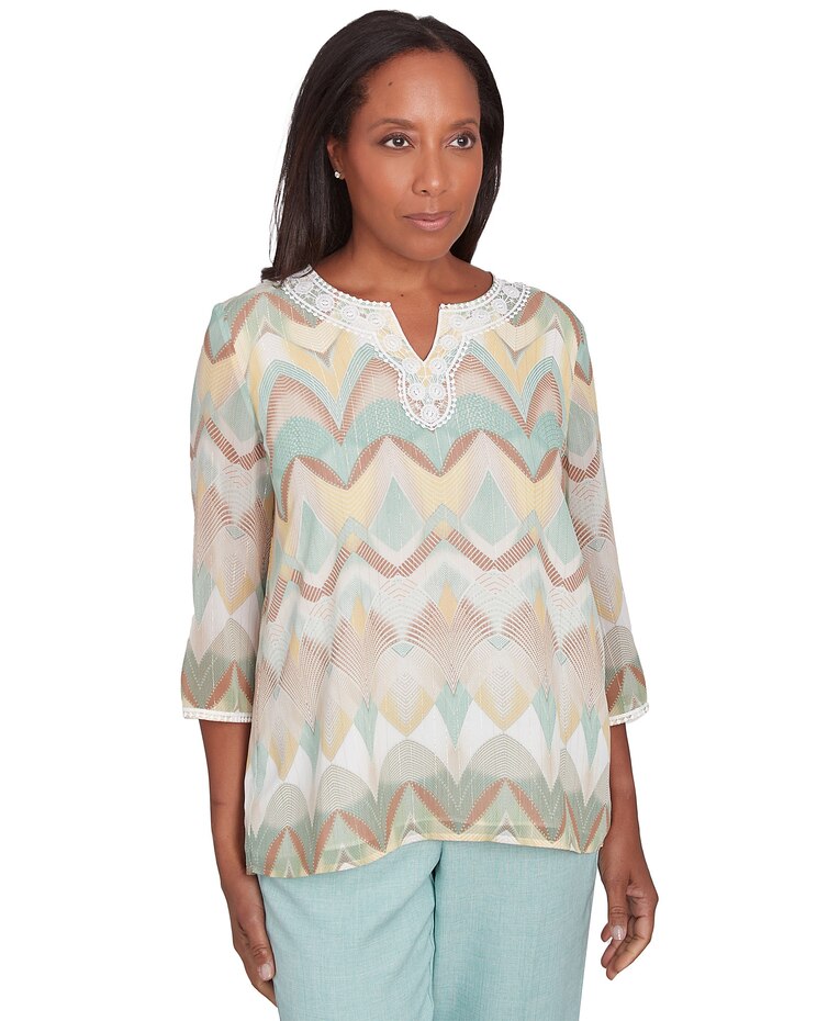 Alfred Dunner® Kensington Gardens Garden Chevron Textured Top image number 1