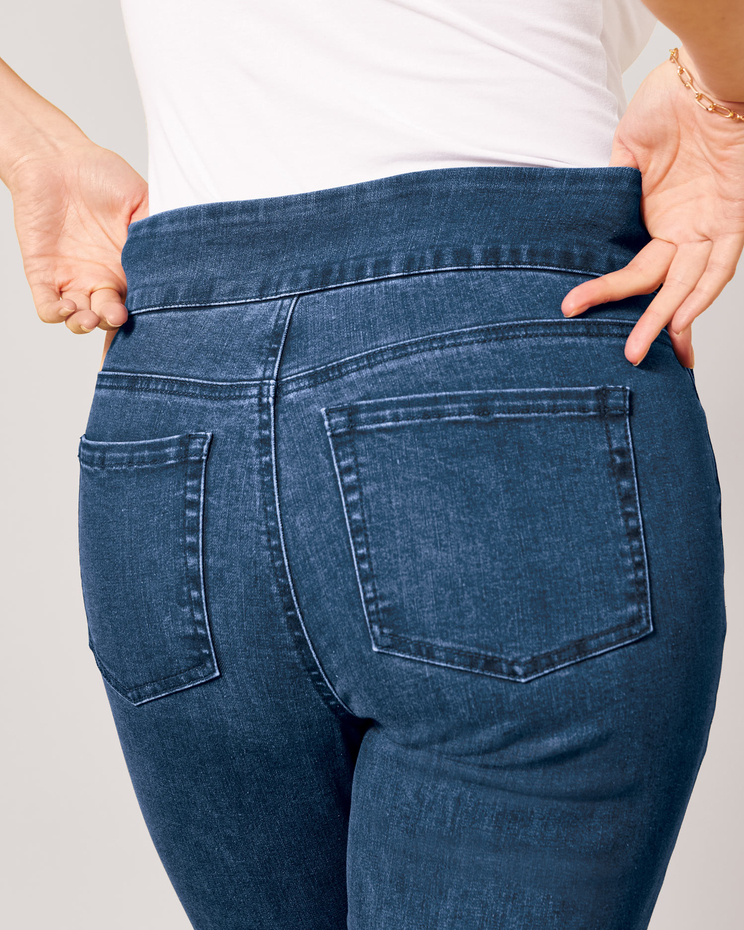 DenimEase™ Flat-Waist Bootcut Jeans image number 2