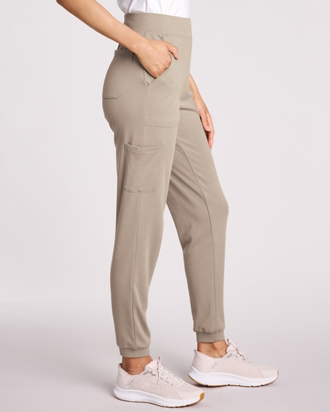 Essential Knit 6 Pocket Jogger
