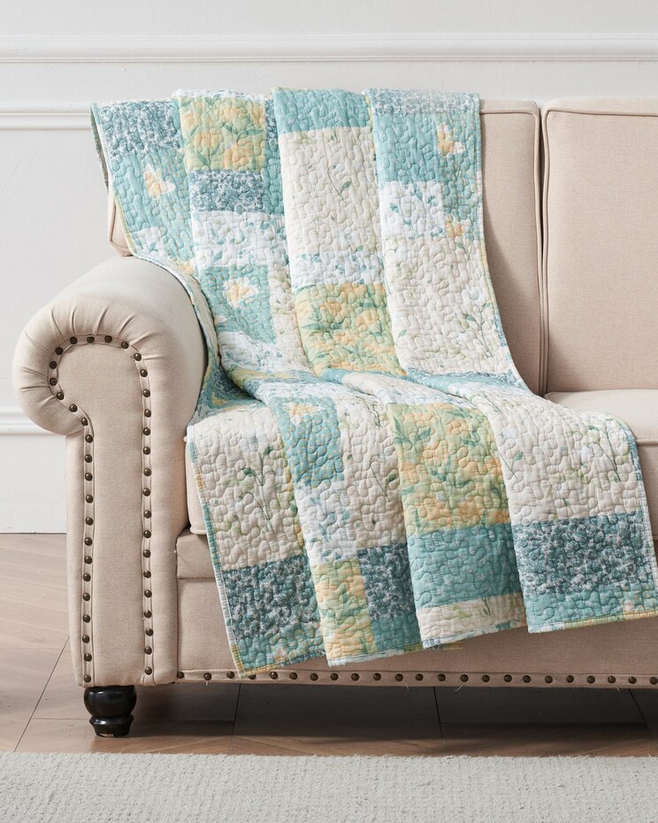 Greenland Home Fashions Evangeline Throw image number 1