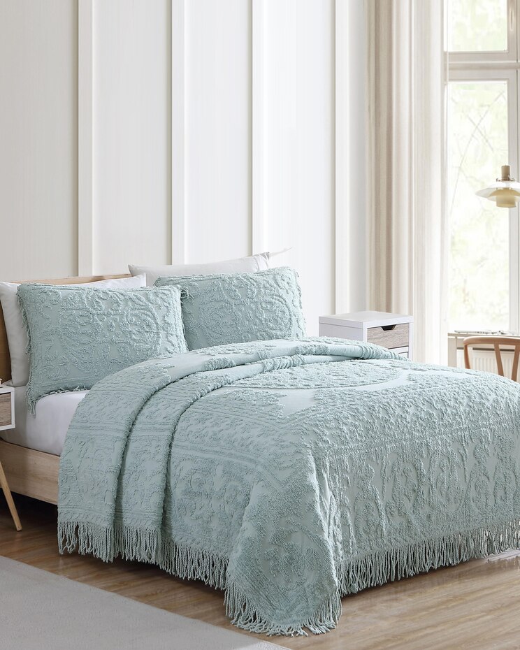 Medallion Chenille Bedspread image number 1