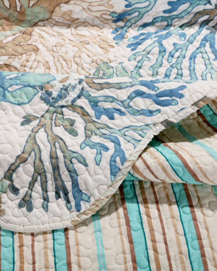 Atlantis Quilt Set image number 3