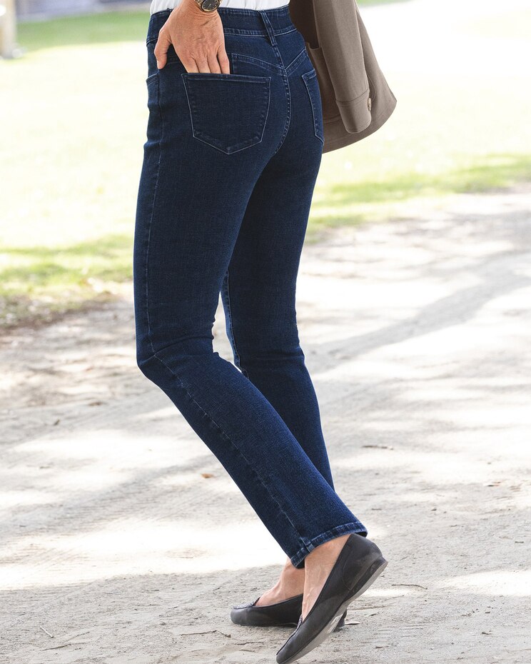 EverStretch 5-Pocket Pull-On Jeans image number 3