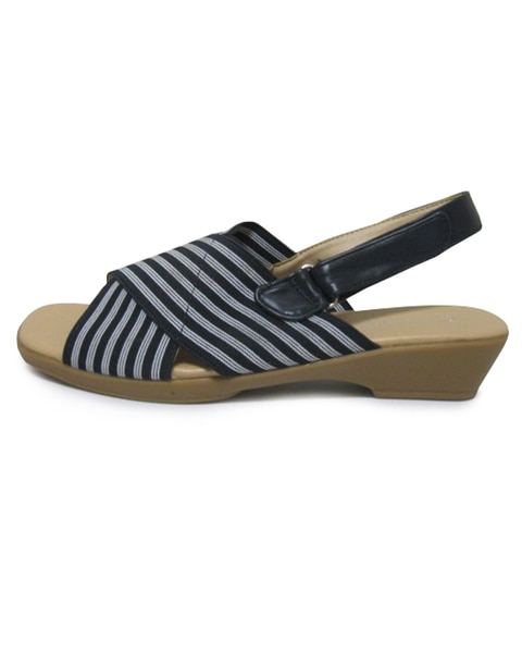 Elastic X Strap Sandal By Classique