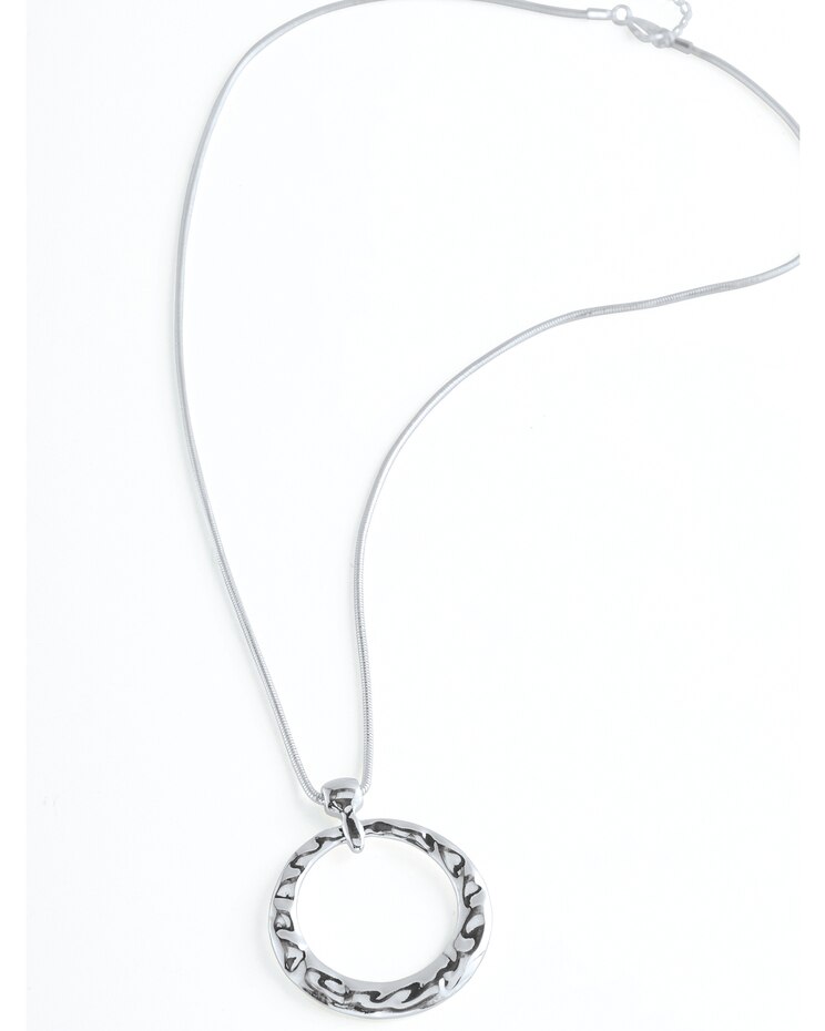 Circle Pendant Necklace image number 1