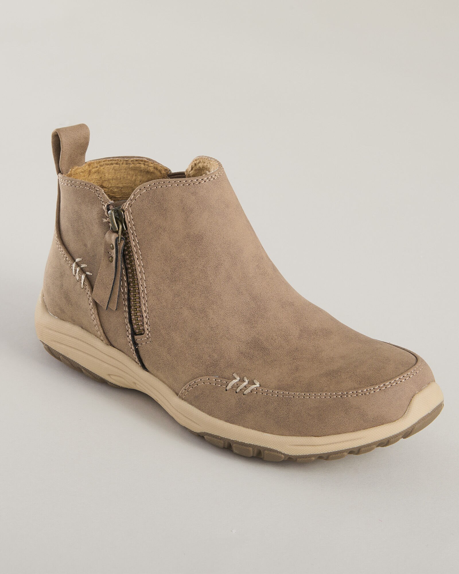 Skechers zip along on sale