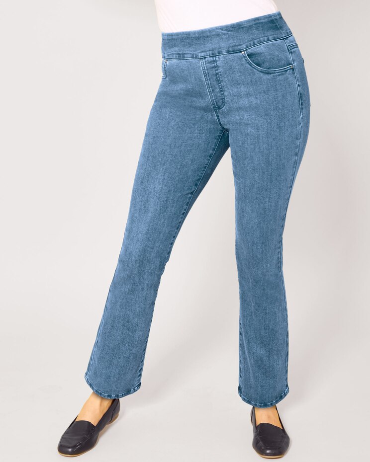 DenimEase™ Flat-Waist Bootcut Jeans image number 1
