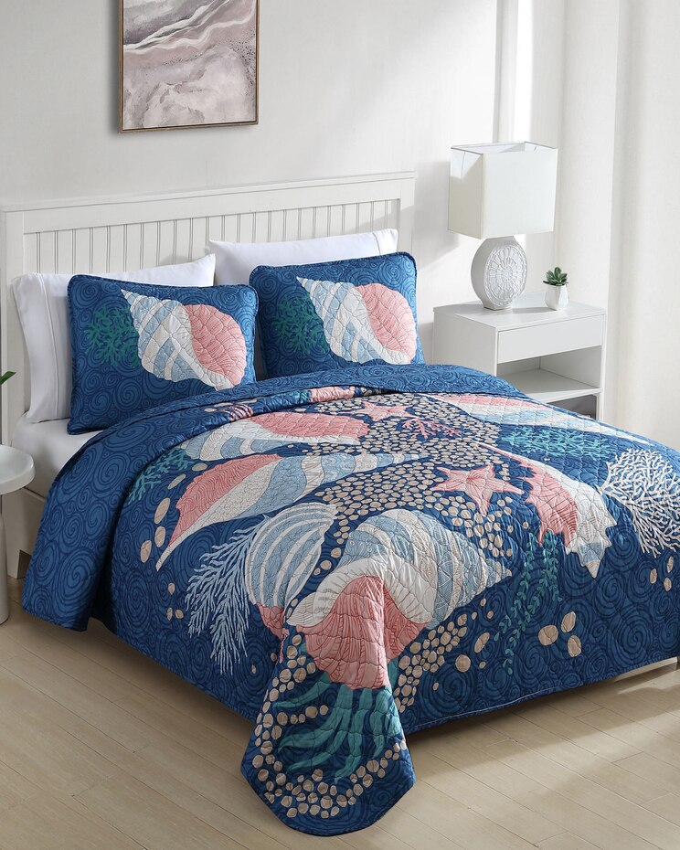 Caribbean Joe Coastal Quilt Set image number 1