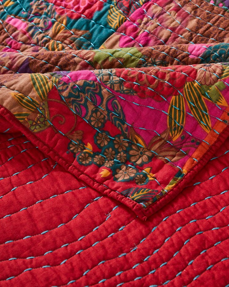 Jewel Quilt Set image number 2