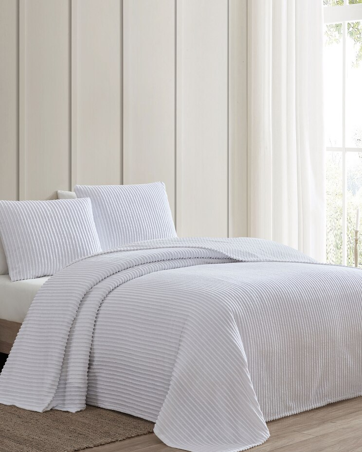 Channel Chenille Bedspread image number 1