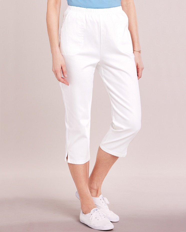 DenimEase™ Classic Pull-On Capris image number 1