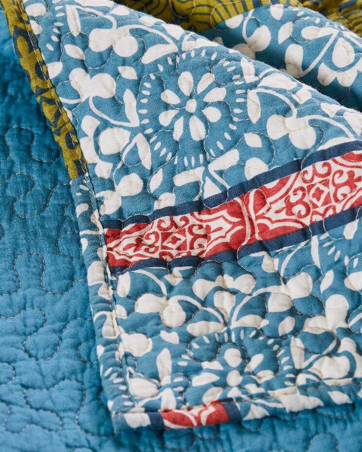 Shangri-La Quilt Set image number 2