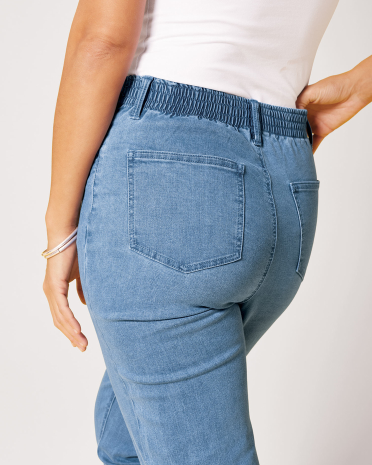 DenimEase Back-Elastic Jeans image number 3