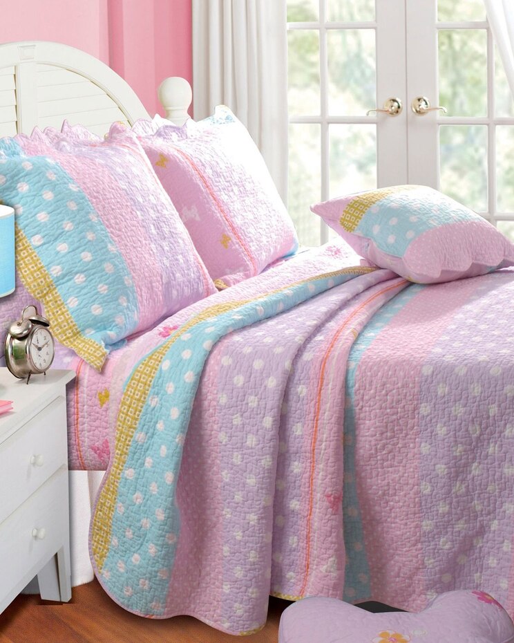 Polka Dot Stripe Quilt Set image number 1